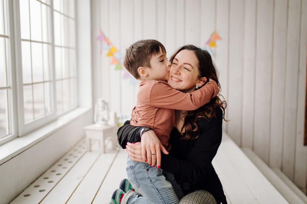 madre con un hijo pequeño