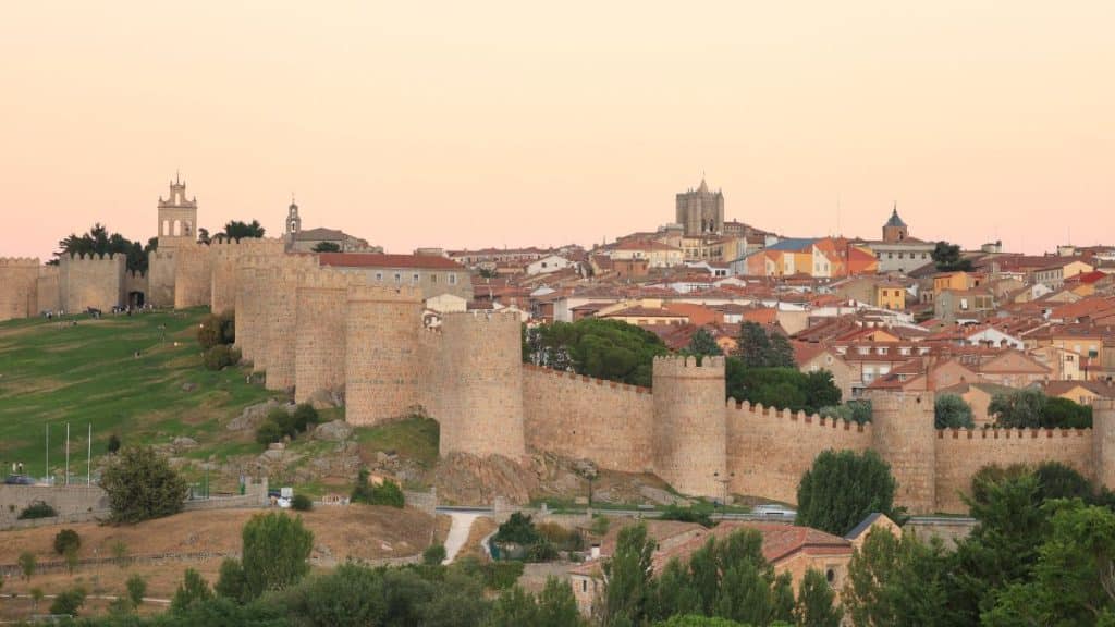 vistas de la muralla de ávila