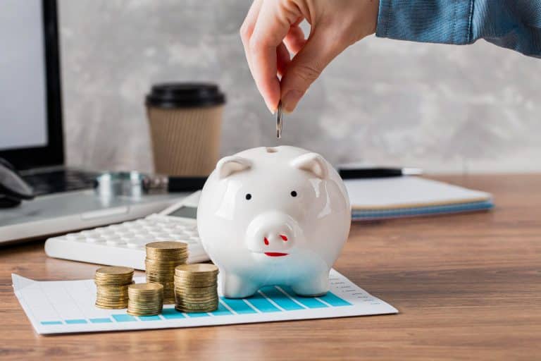 cuanto dinero tener ahorrado en cada momento